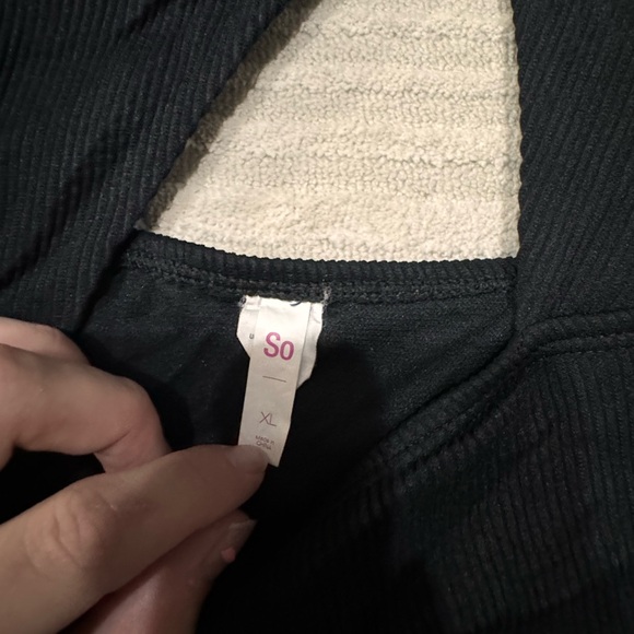 One piece bathing suit - Picture 2 of 2